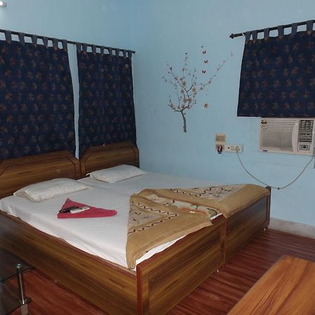 Aakash Ganga Holidays Hotel Kolkata Exterior photo