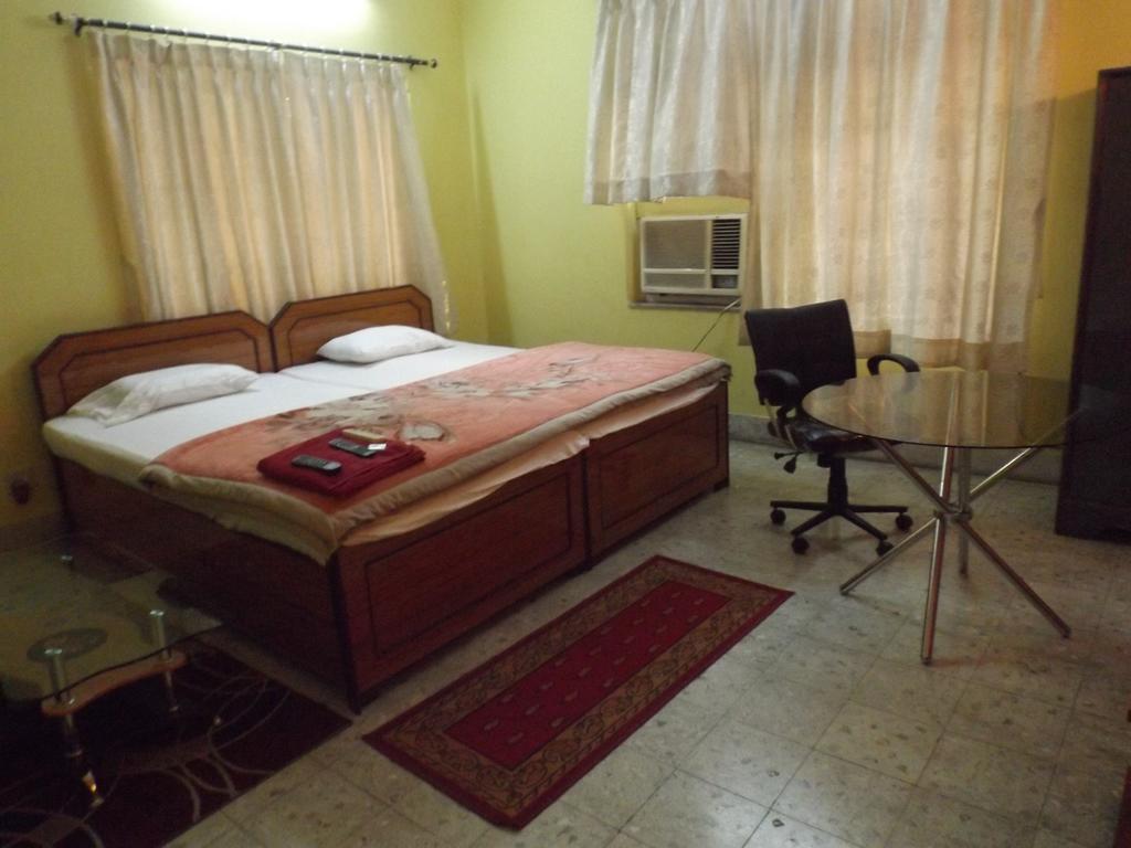 Aakash Ganga Holidays Hotel Kolkata Exterior photo